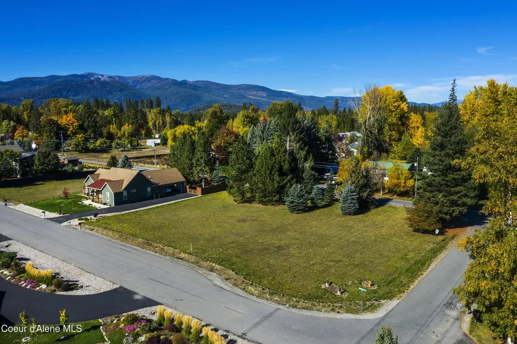 Nna Crooked Ear Drive Sandpoint ID 83864