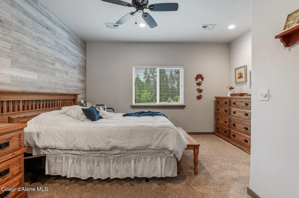 975 W Ohio Match Road Rathdrum ID 83858