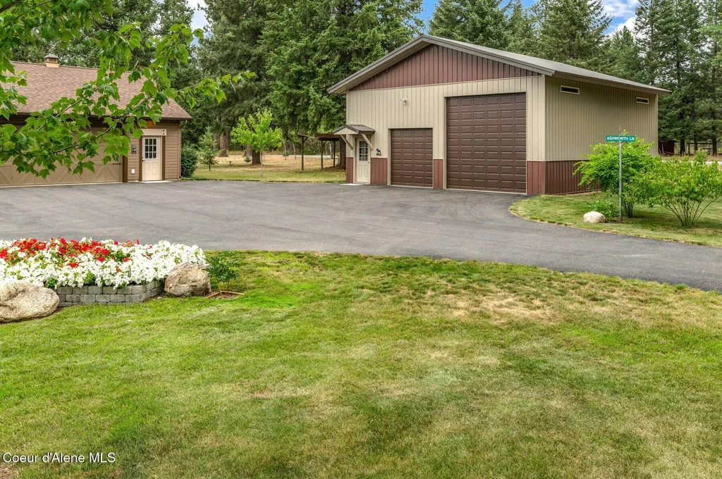 975 W Ohio Match Road Rathdrum ID 83858
