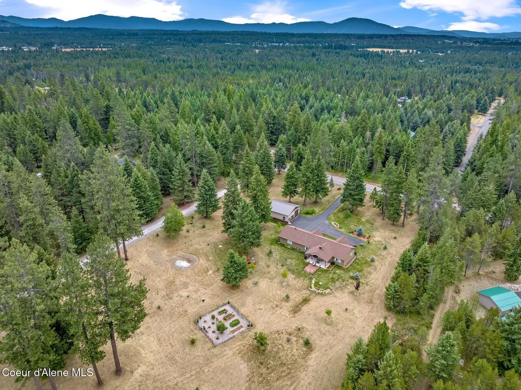 975 W Ohio Match Road Rathdrum ID 83858