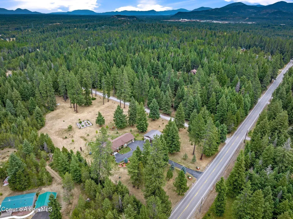 975 W Ohio Match Road Rathdrum ID 83858