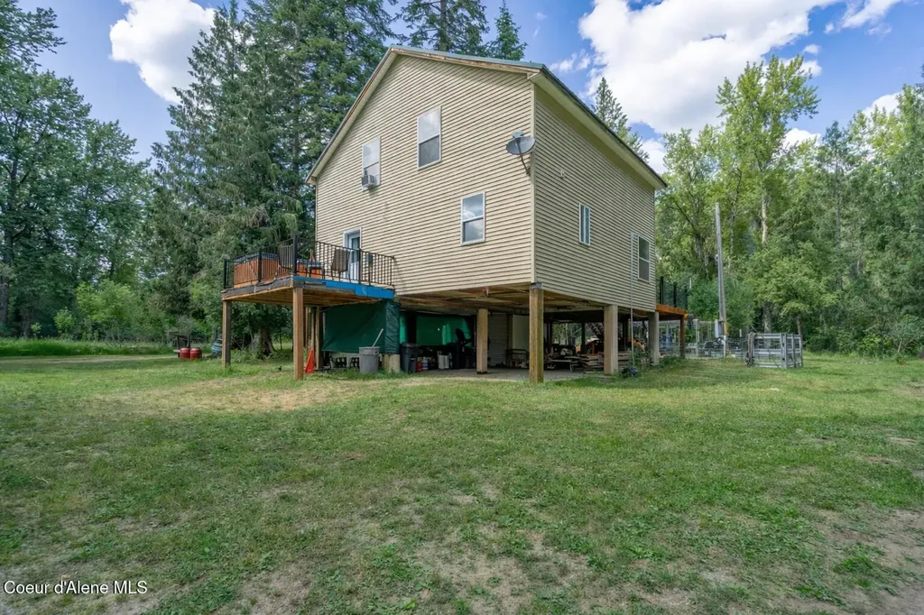 20264 Coeur D'alene River Road Kingston ID 83839