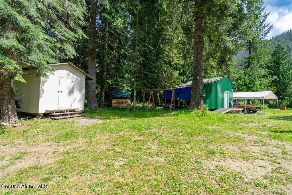 20264 Coeur D'alene River Road Kingston ID 83839
