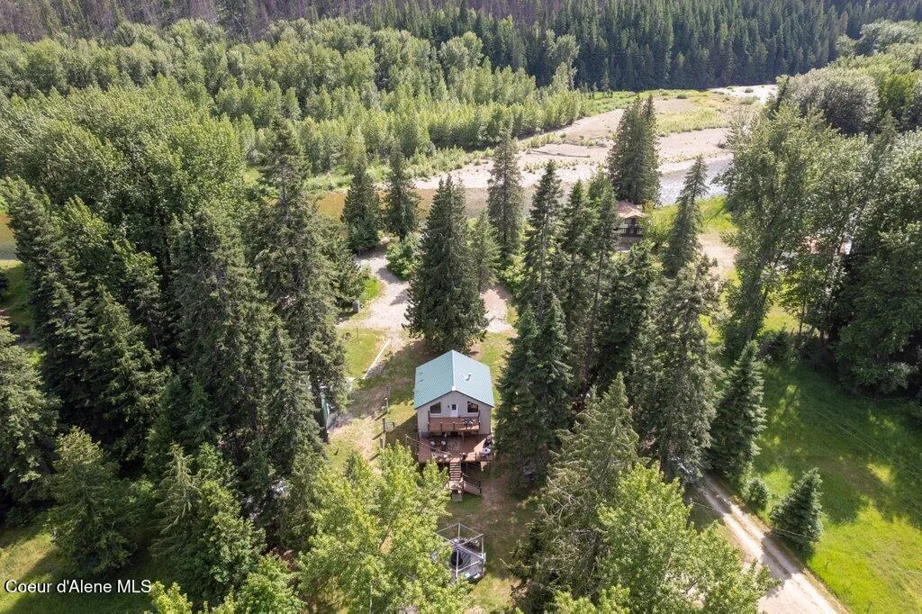 20264 Coeur D'alene River Road Kingston ID 83839