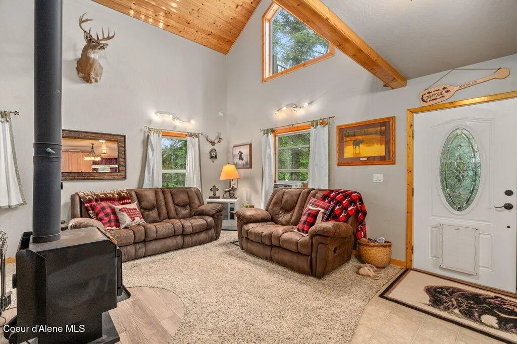 20264 Coeur D'alene River Road Kingston ID 83839