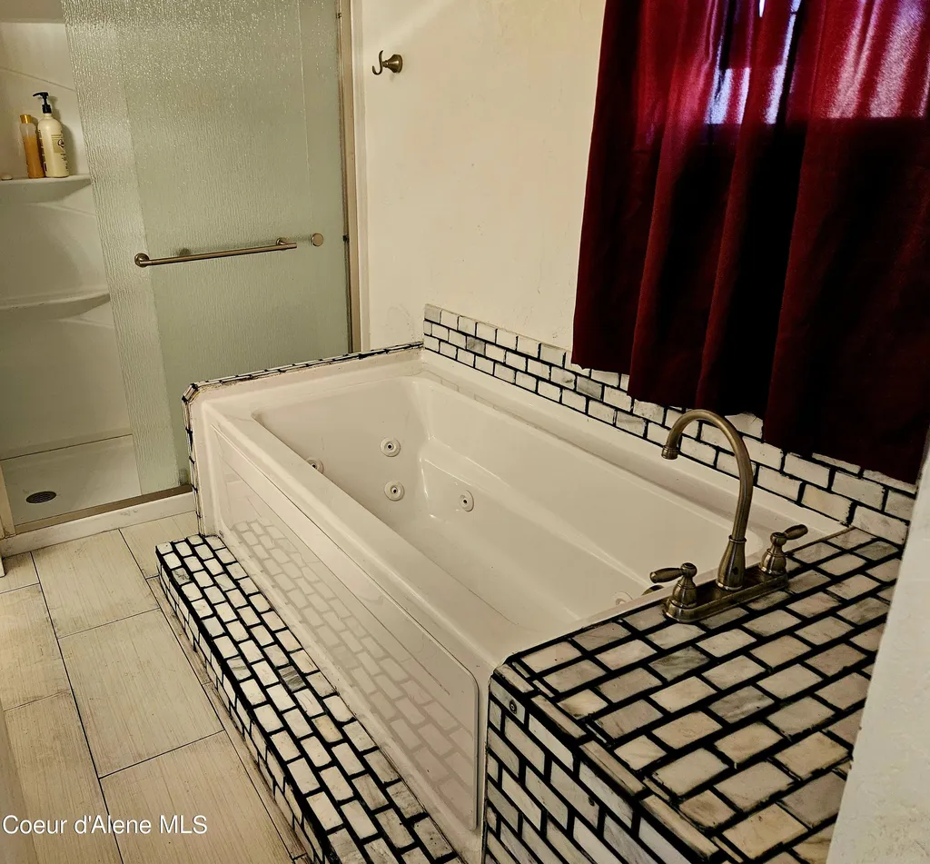 723 C Street Plummer ID 83851