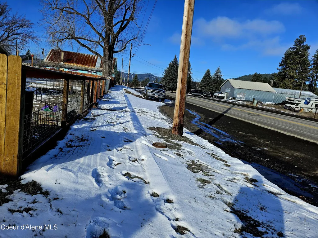 723 C Street Plummer ID 83851