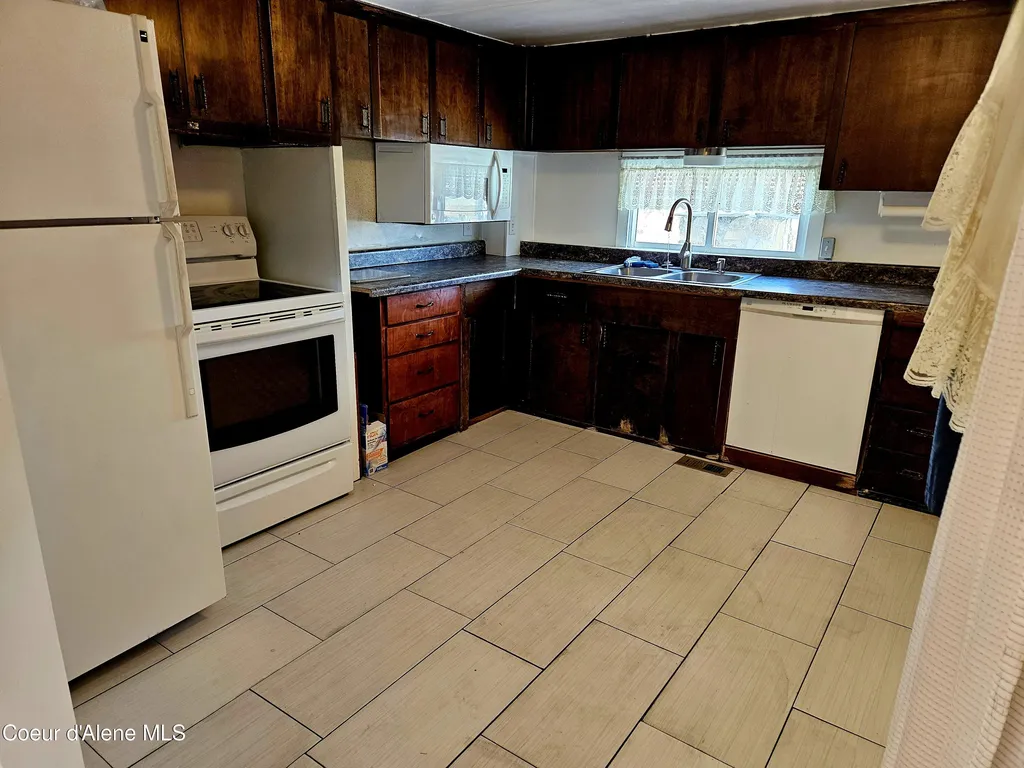 723 C Street Plummer ID 83851