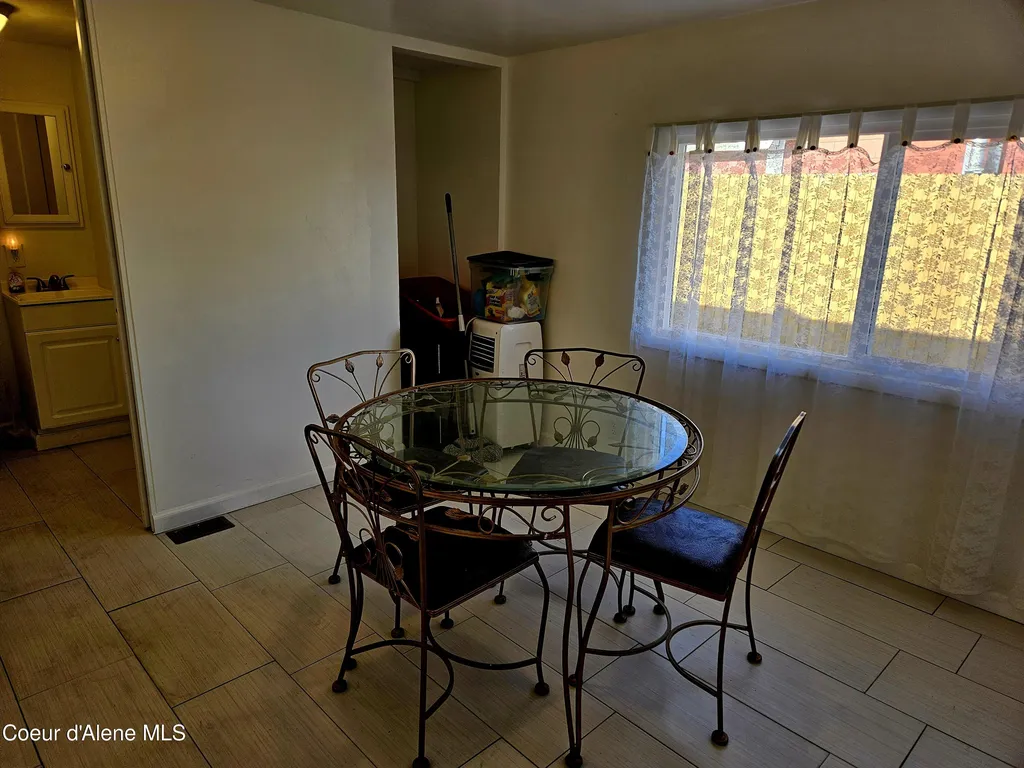 723 C Street Plummer ID 83851