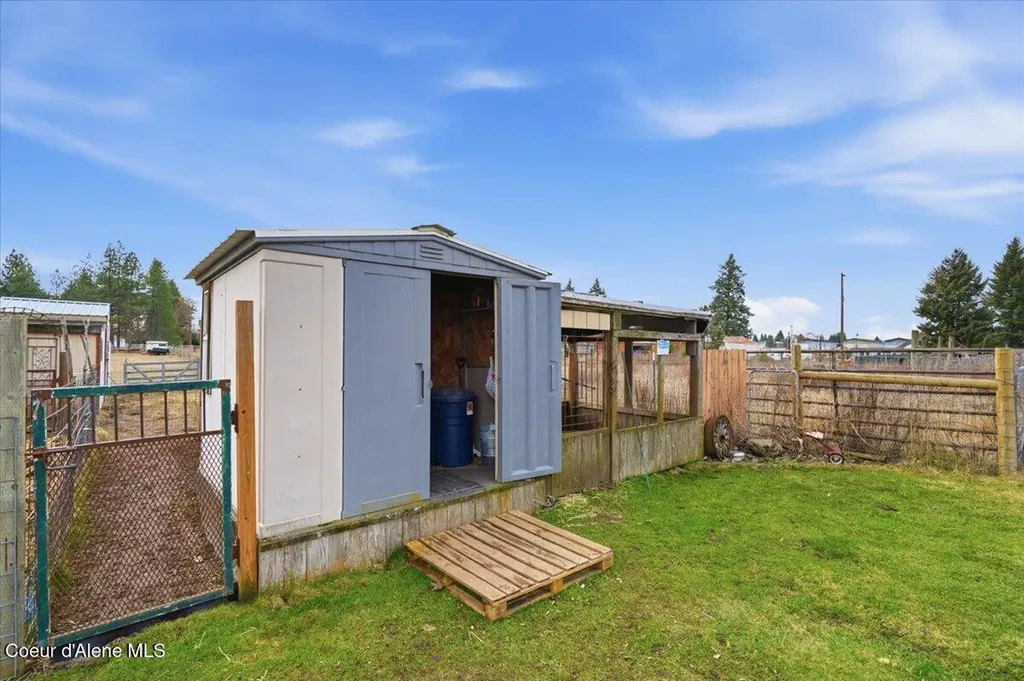 170 E Miles Avenue Hayden ID 83835