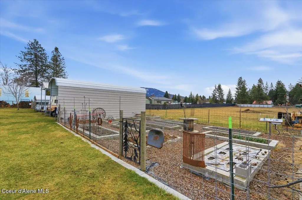 170 E Miles Avenue Hayden ID 83835