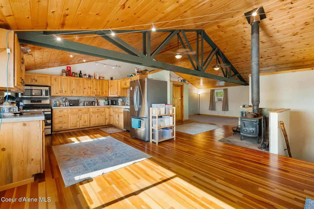 124 Acorn Way Priest River ID 83856