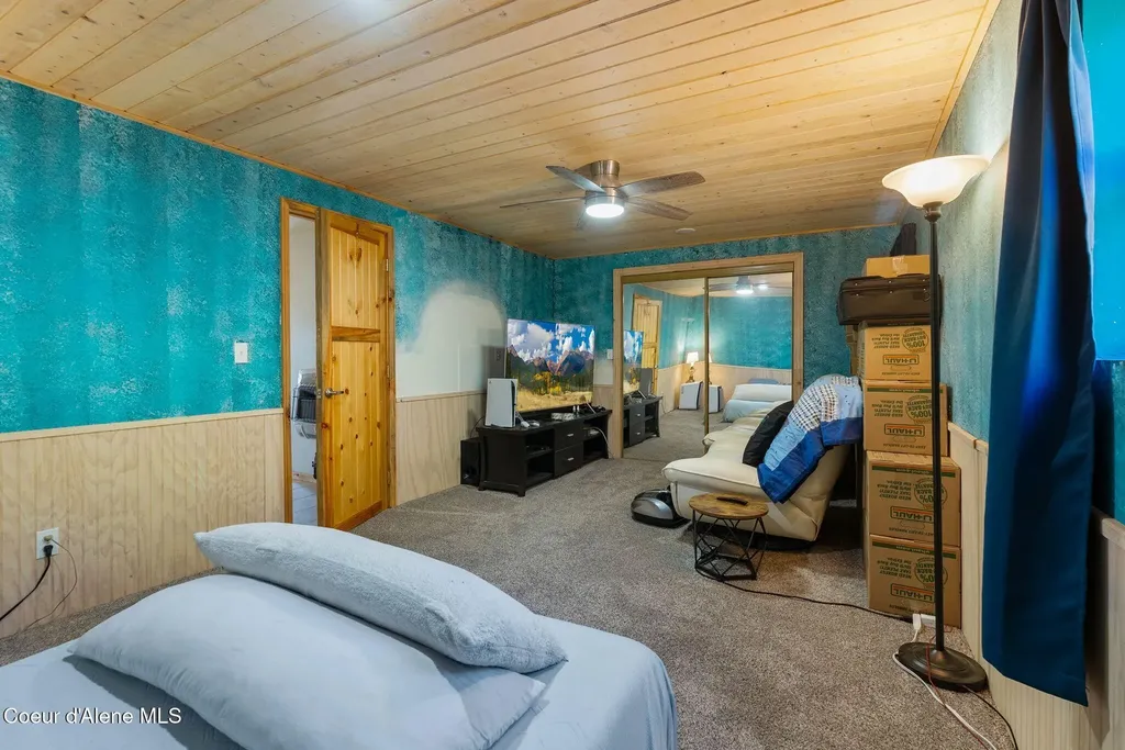 124 Acorn Way Priest River ID 83856
