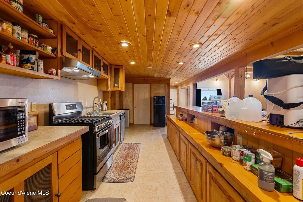 124 Acorn Way Priest River ID 83856