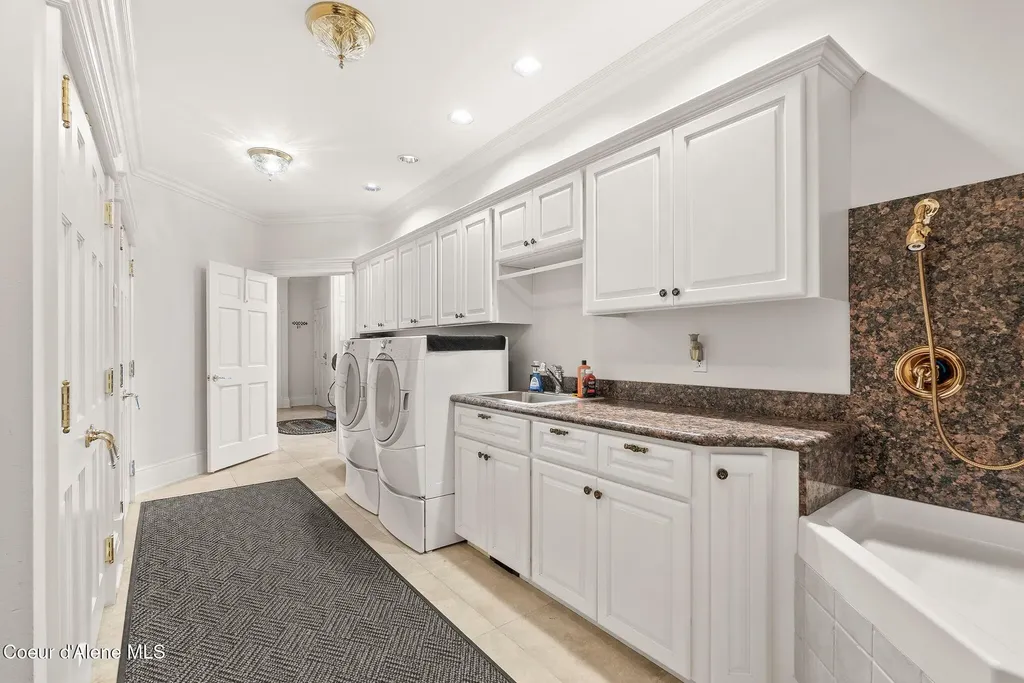 55 Ideal Drive Sandpoint ID 83864