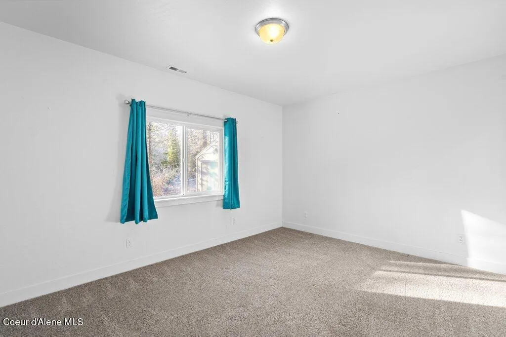 202 Silver Saddle Court Pinehurst ID 83850