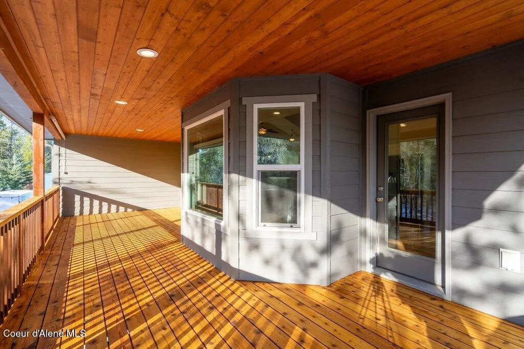 202 Silver Saddle Court Pinehurst ID 83850