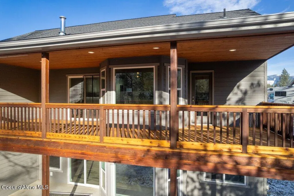 202 Silver Saddle Court Pinehurst ID 83850