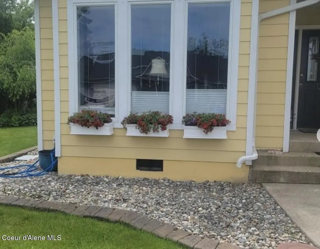 128 Spur Drive Sandpoint ID 83864