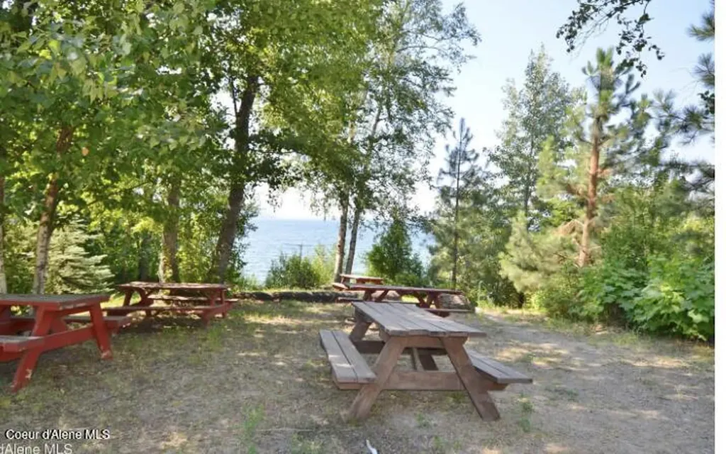 128 Spur Drive Sandpoint ID 83864