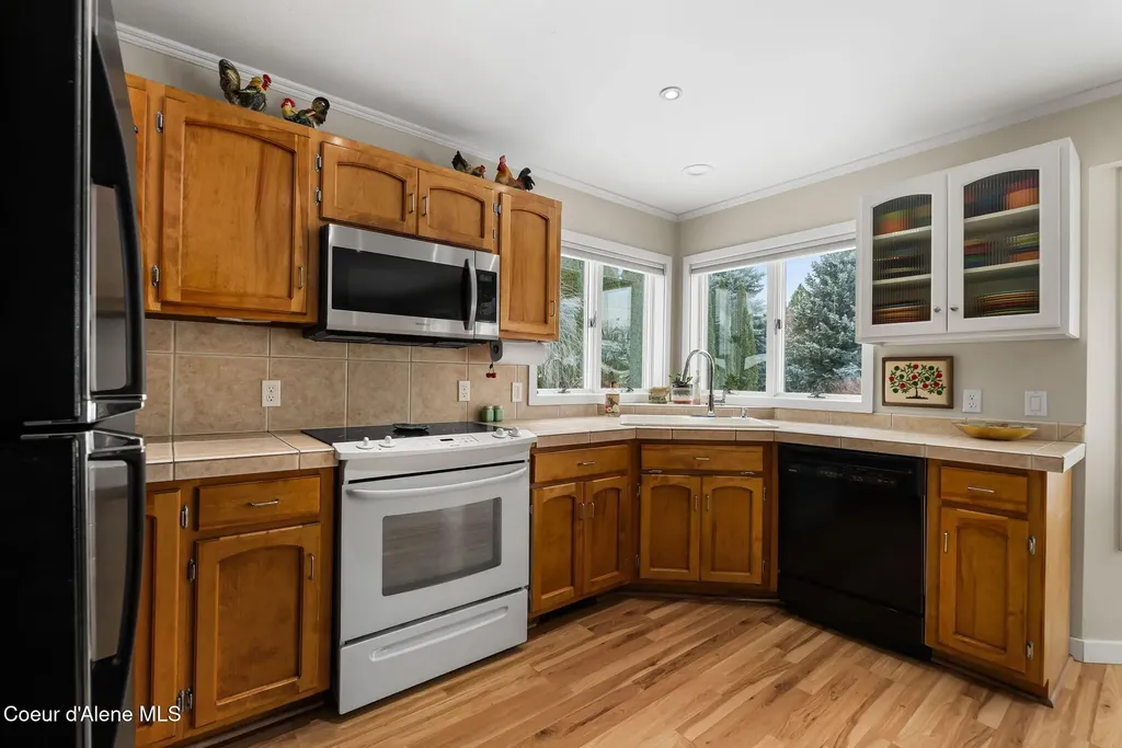 128 Spur Drive Sandpoint ID 83864