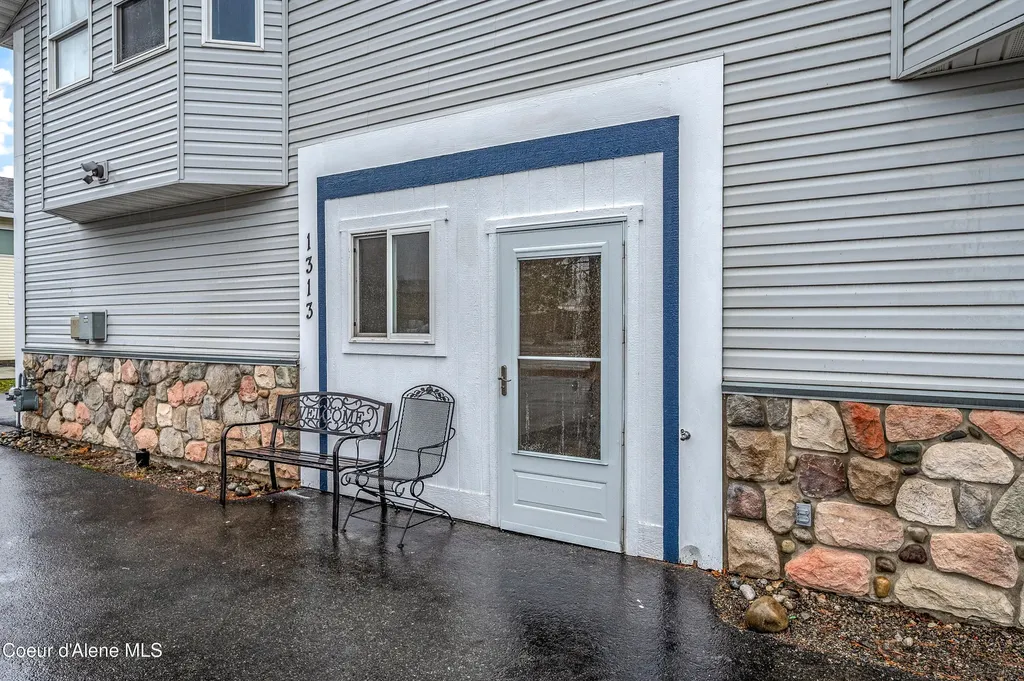 1313 N Division Avenue Sandpoint ID 83864