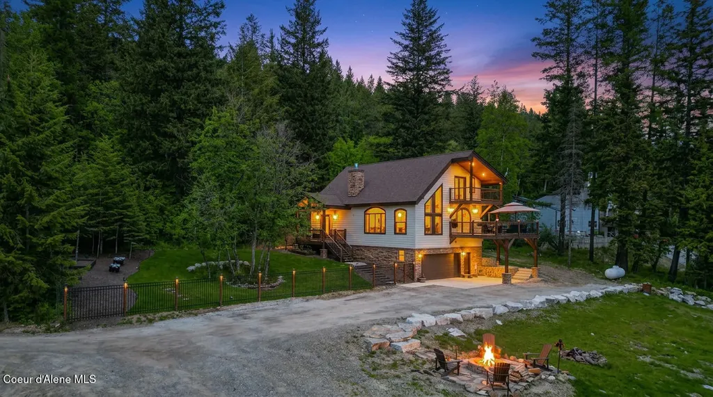 101 Spring View Lane Sagle ID 83860