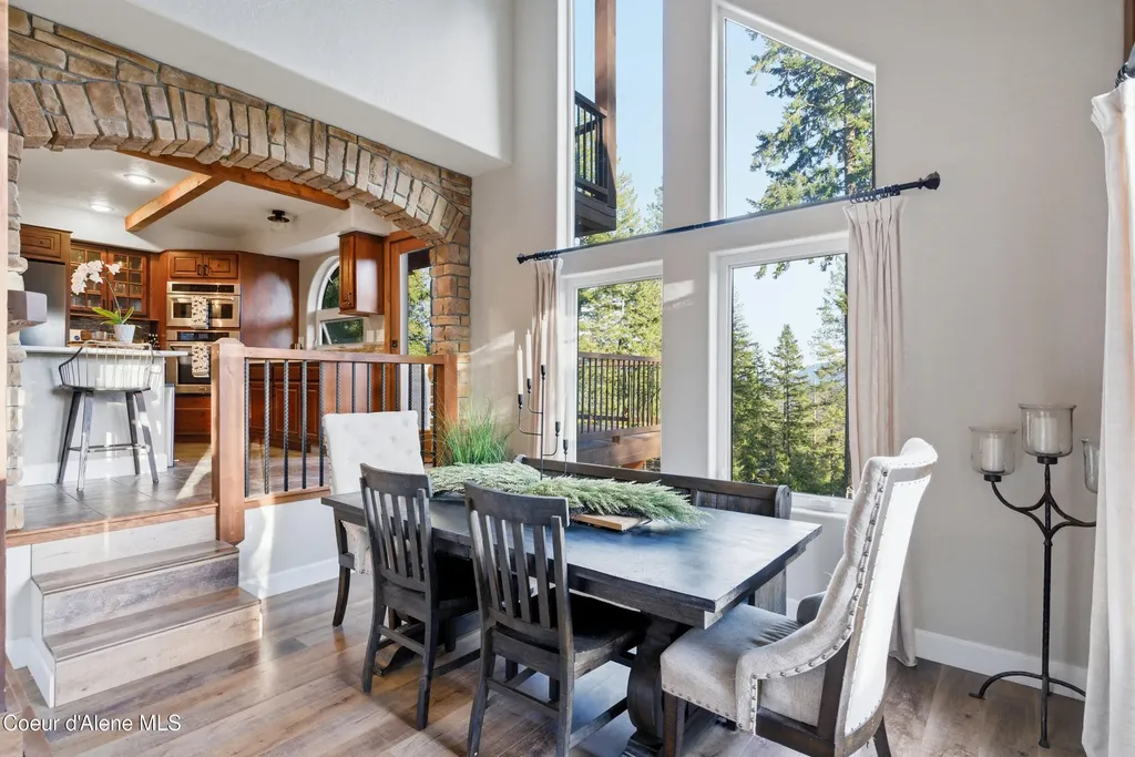 101 Spring View Lane Sagle ID 83860