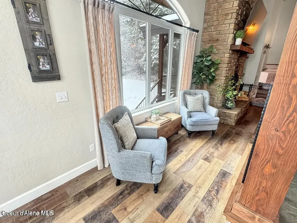 101 Spring View Lane Sagle ID 83860