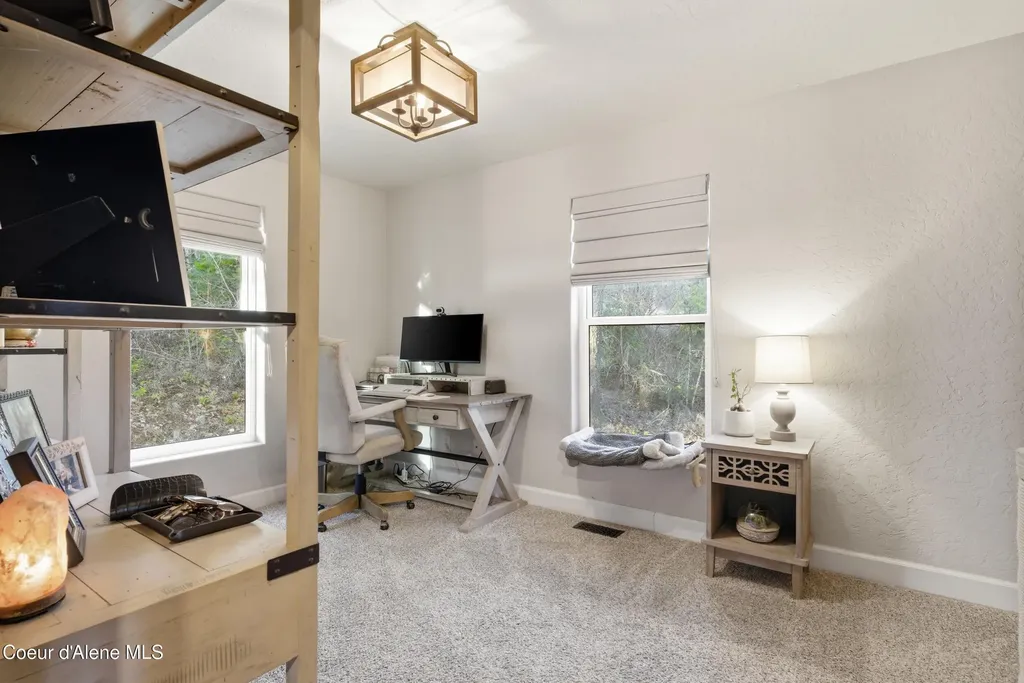 101 Spring View Lane Sagle ID 83860