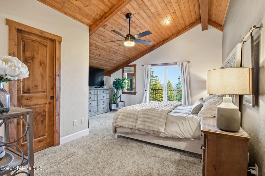 101 Spring View Lane Sagle ID 83860