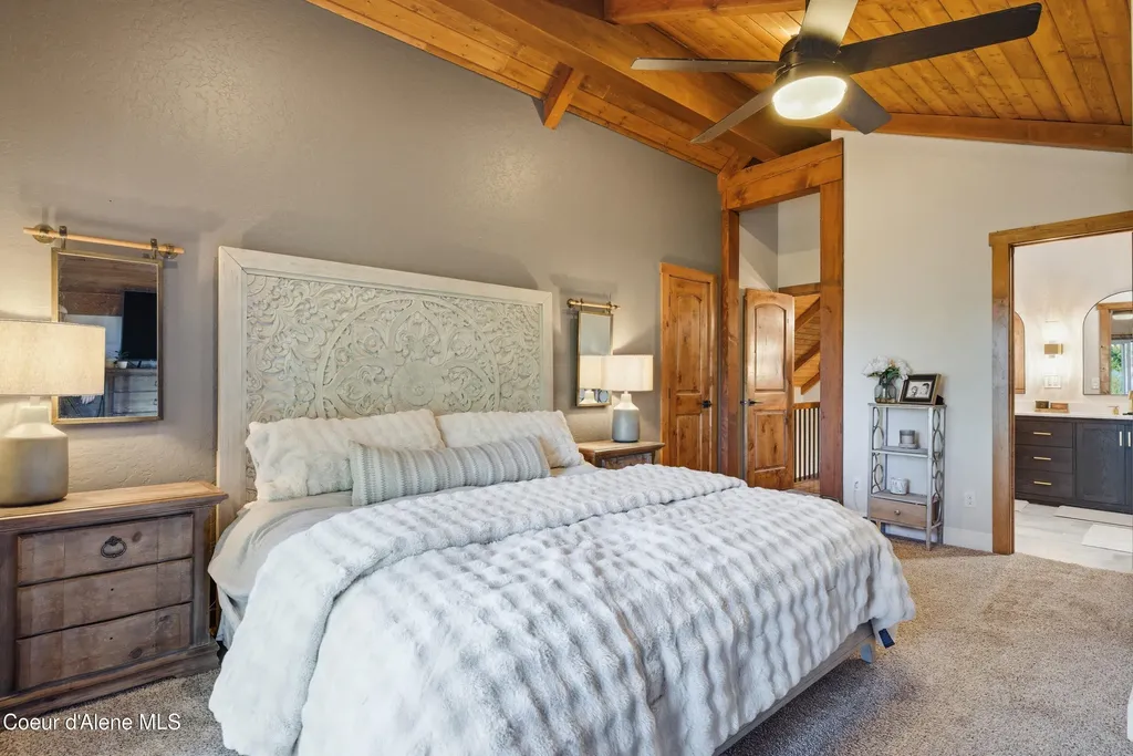 101 Spring View Lane Sagle ID 83860