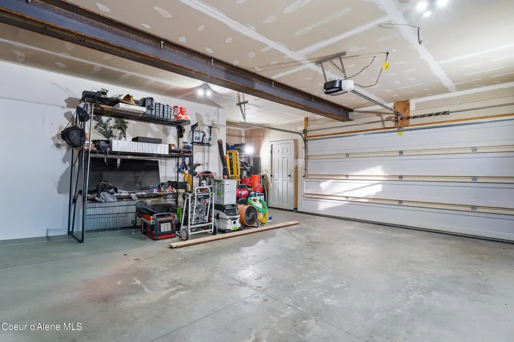 101 Spring View Lane Sagle ID 83860