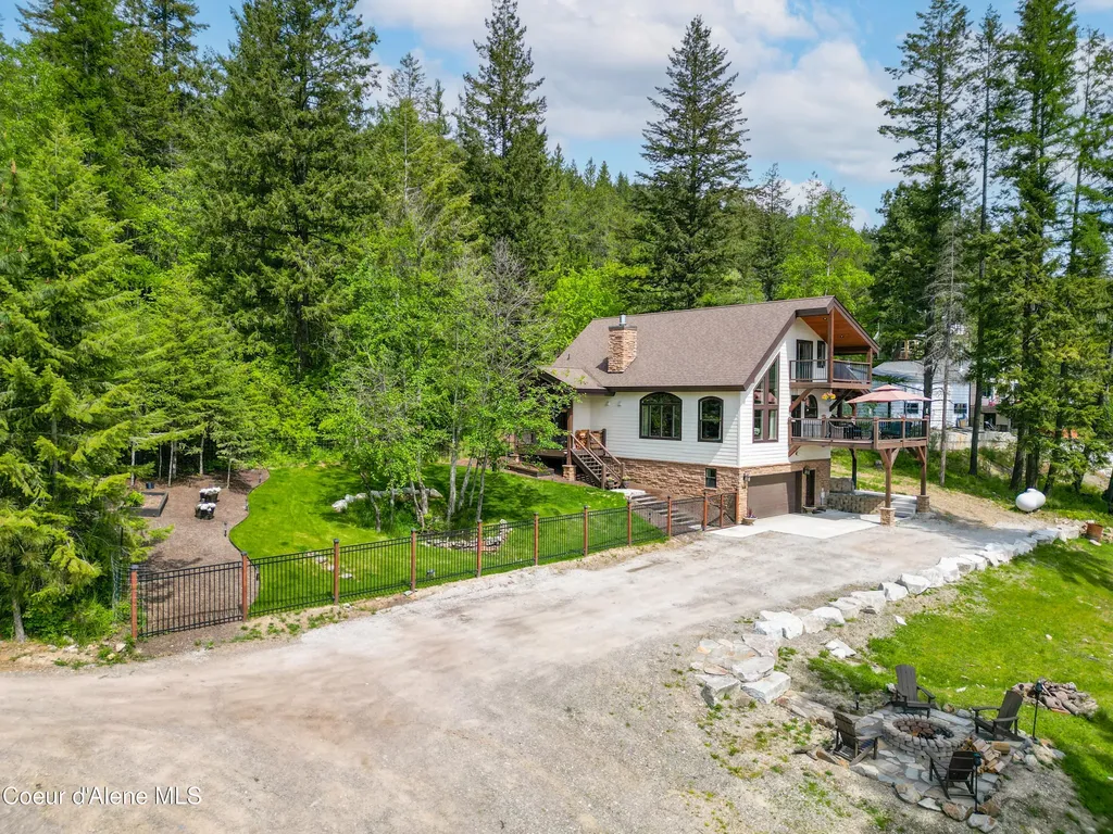 101 Spring View Lane Sagle ID 83860