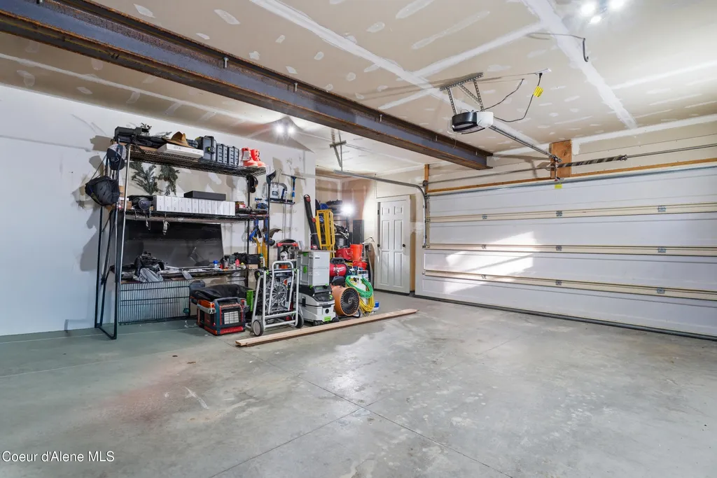 101 Spring View Lane Sagle ID 83860