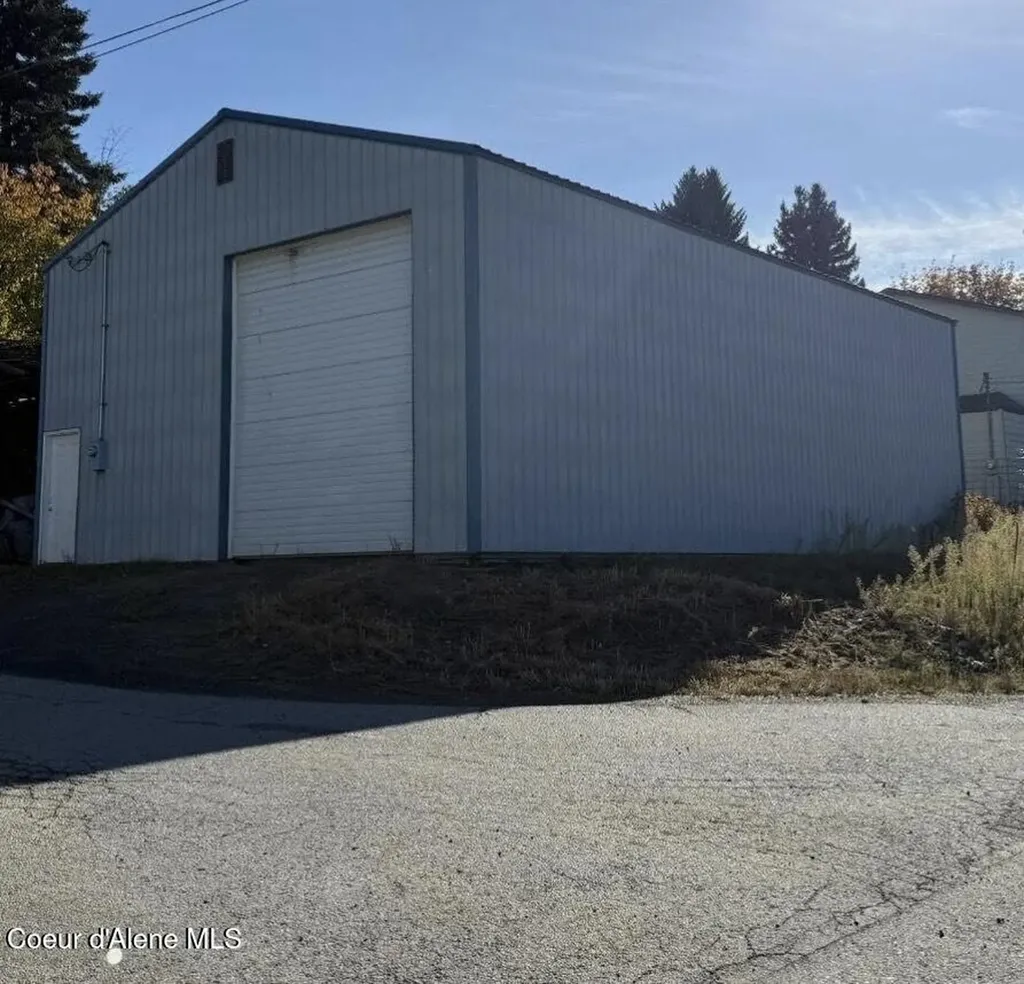 1421 J Lane St. Maries ID 83861