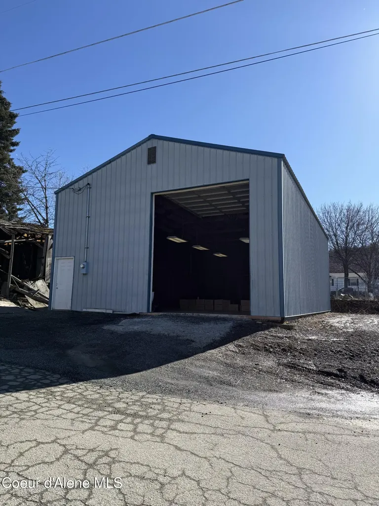 1421 J Lane St. Maries ID 83861
