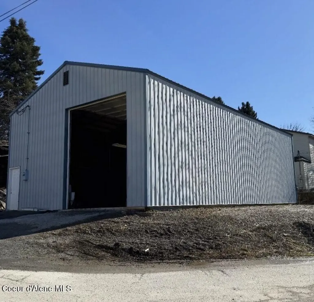 1421 J Lane St. Maries ID 83861