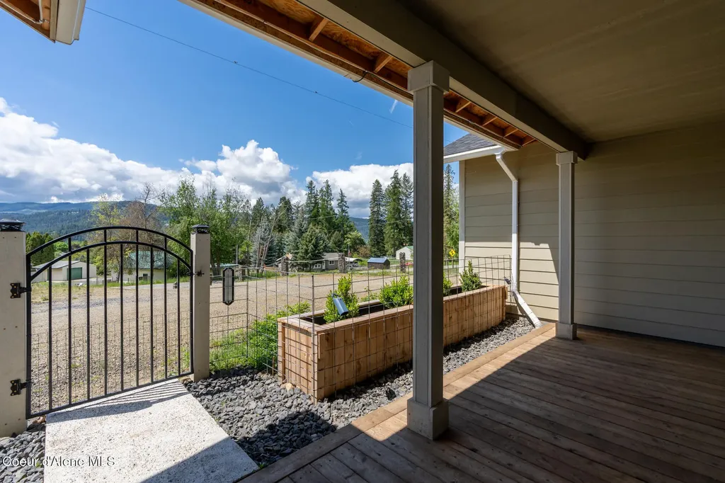 87705 Highway 3 N St. Maries ID 83861