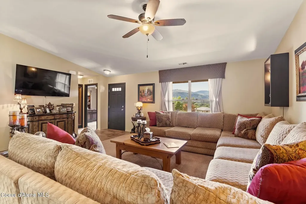 87705 Highway 3 N St. Maries ID 83861