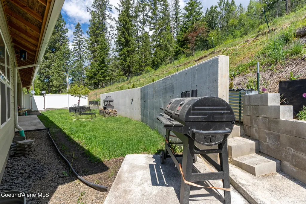 87705 Highway 3 N St. Maries ID 83861