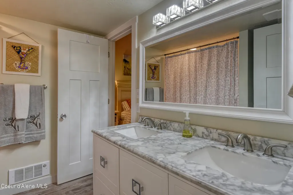 5305 W Fairway Lane Rathdrum ID 83858