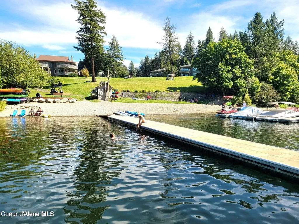5305 W Fairway Lane Rathdrum ID 83858