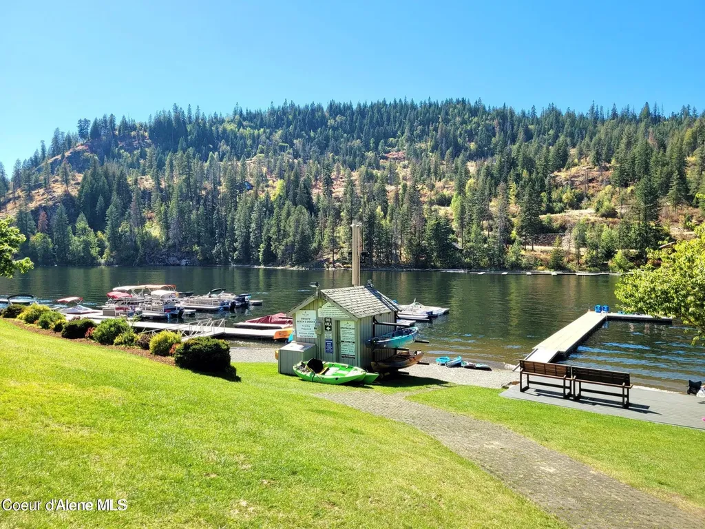 5305 W Fairway Lane Rathdrum ID 83858