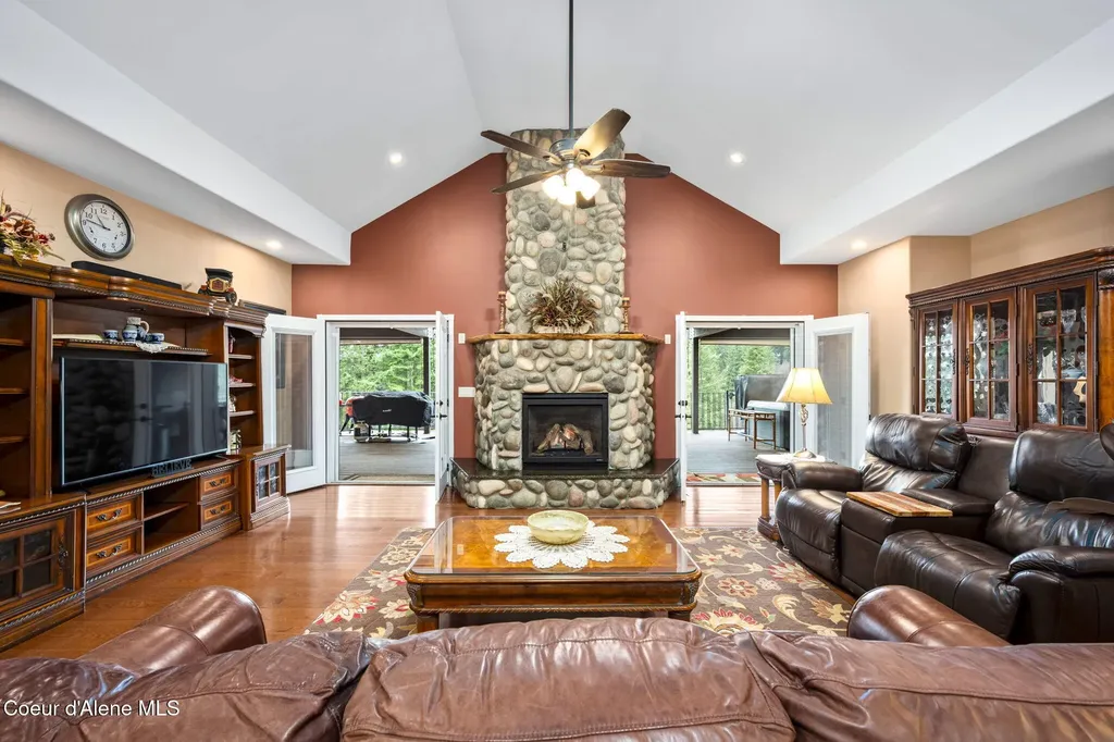 14563 N Saddle Ridge Road Rathdrum ID 83858