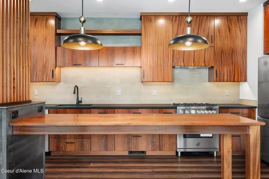 1770&1808 Garfield Bay Road Sagle ID 83860