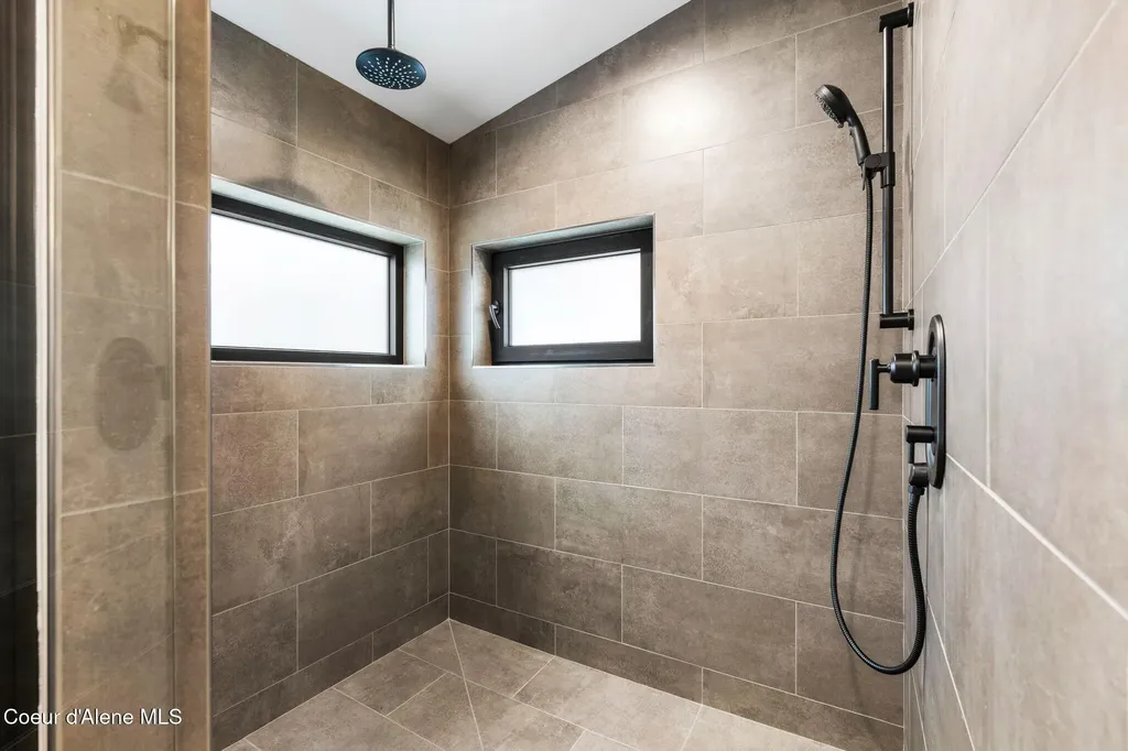 1770&1808 Garfield Bay Road Sagle ID 83860