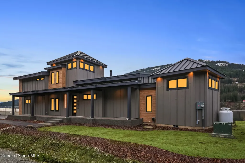 1770&1808 Garfield Bay Road Sagle ID 83860