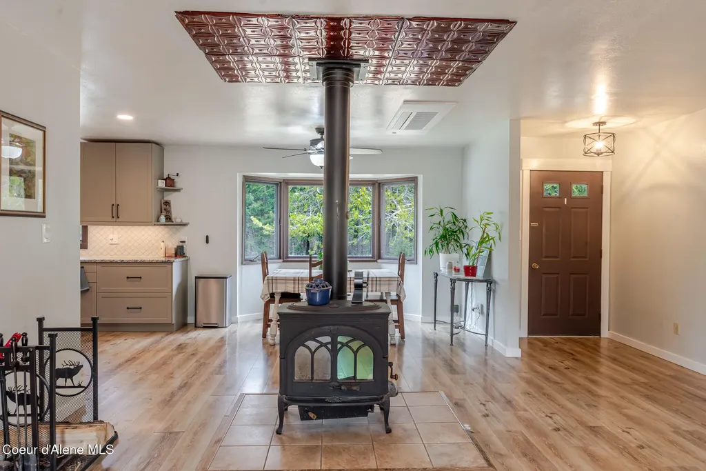 8558 W Liberty Drive Spirit Lake ID 83869