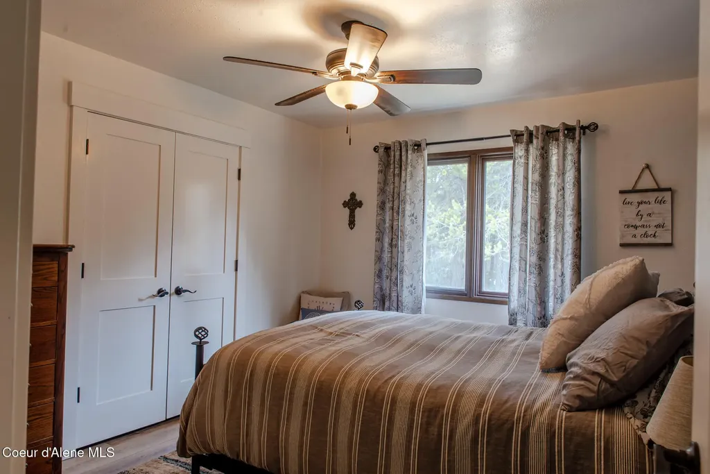 8558 W Liberty Drive Spirit Lake ID 83869
